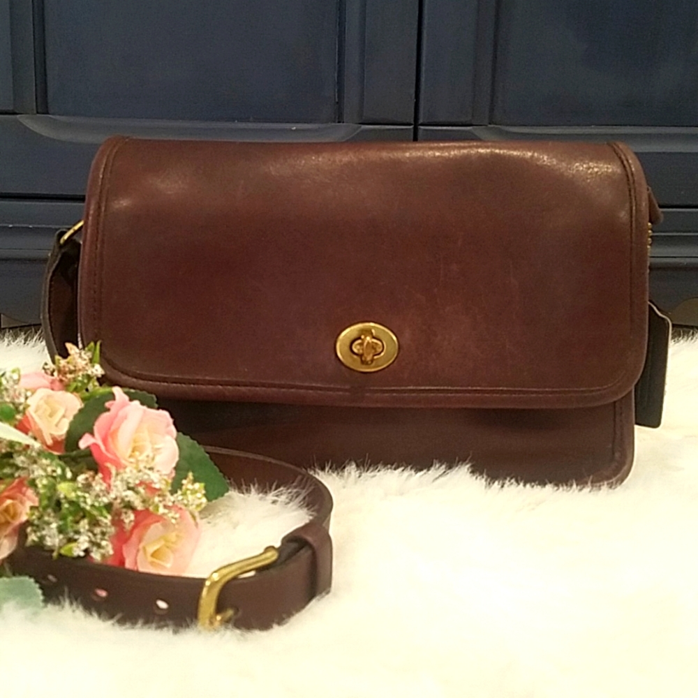 Gorgeous Vintage 80s Coach Leather Compartment Crossbody Purse Mahogany Brown